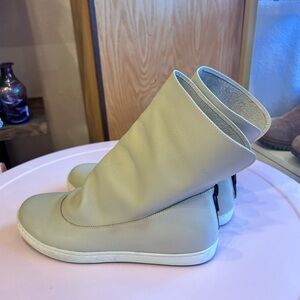 Sarah Pacini Leather Low Boots Cream Size 37